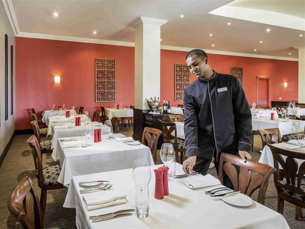 Visy Dior Hotel Baulkham Hills Buitenkant foto
