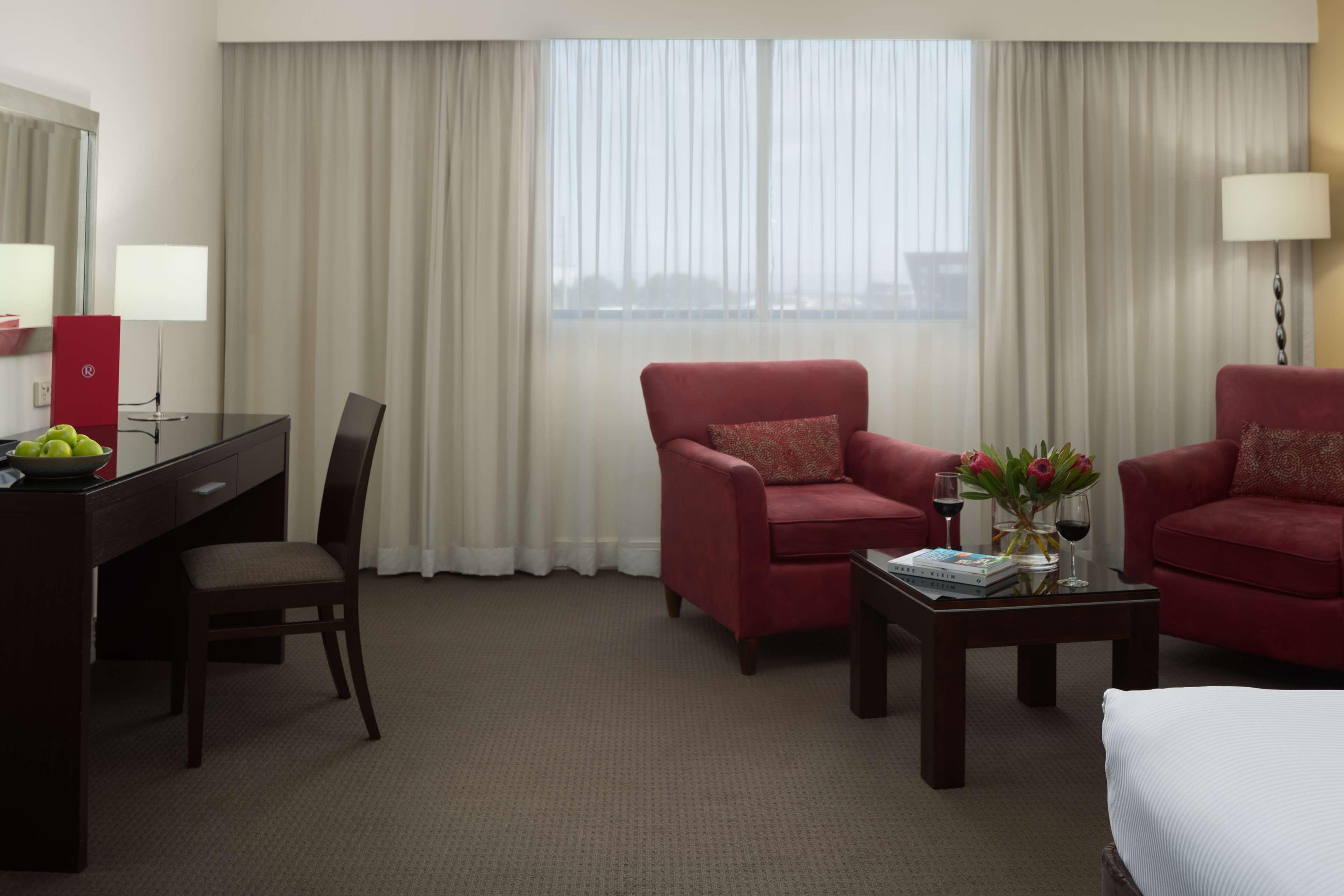 Visy Dior Hotel Baulkham Hills Buitenkant foto