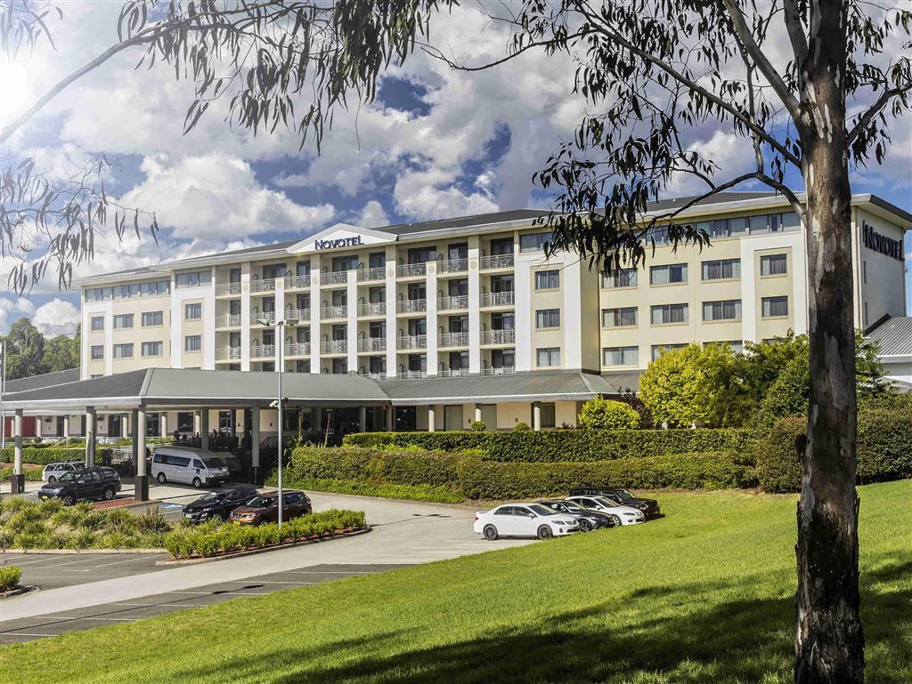 Visy Dior Hotel Baulkham Hills Buitenkant foto