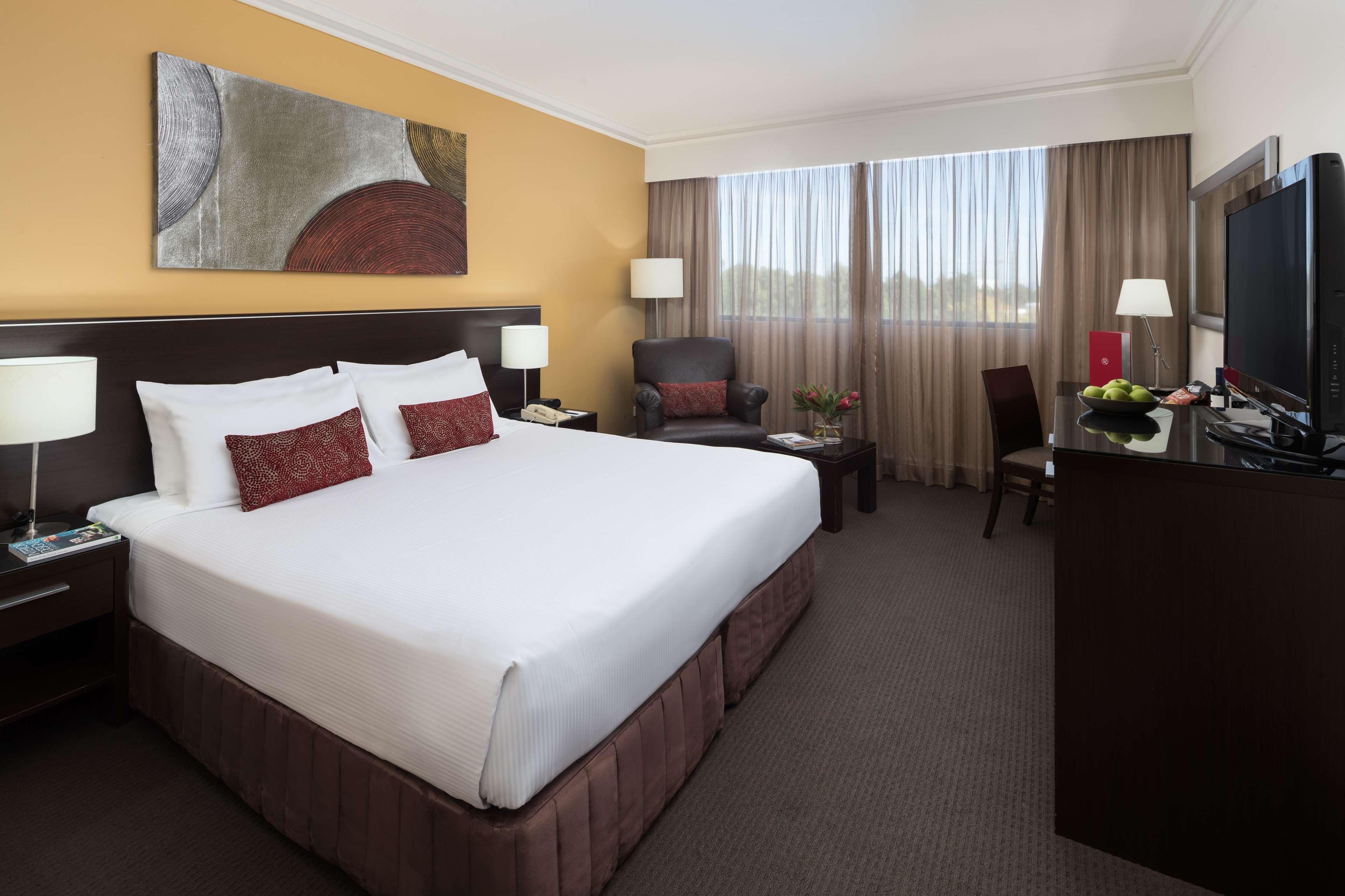 Visy Dior Hotel Baulkham Hills Buitenkant foto