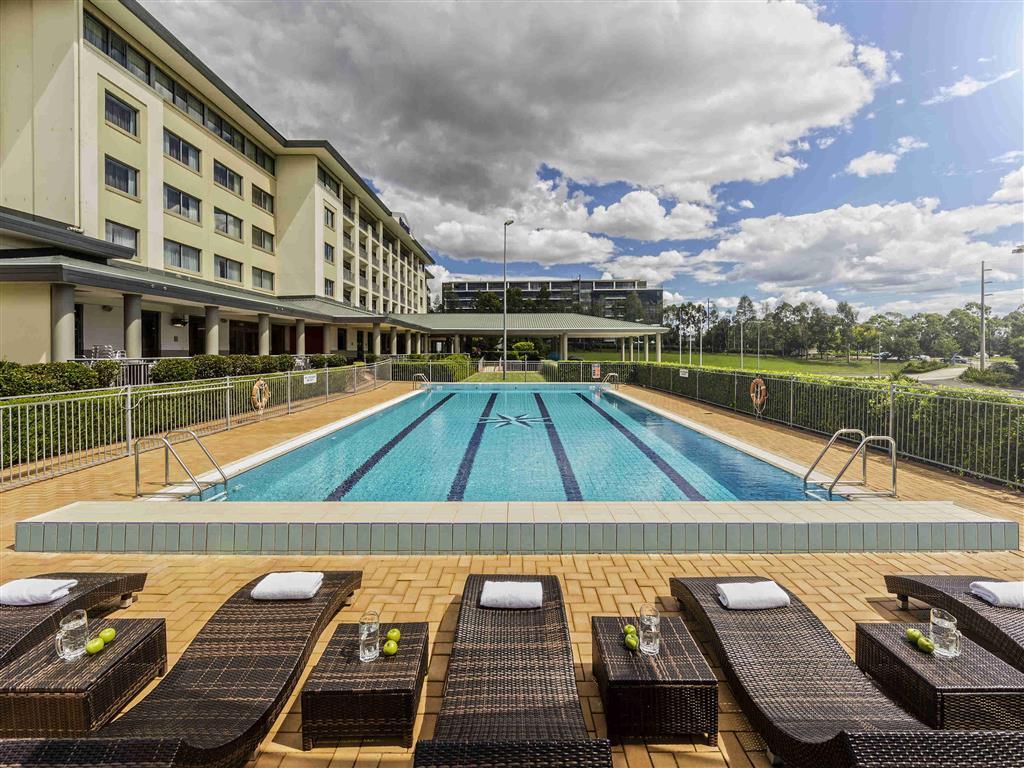 Visy Dior Hotel Baulkham Hills Buitenkant foto