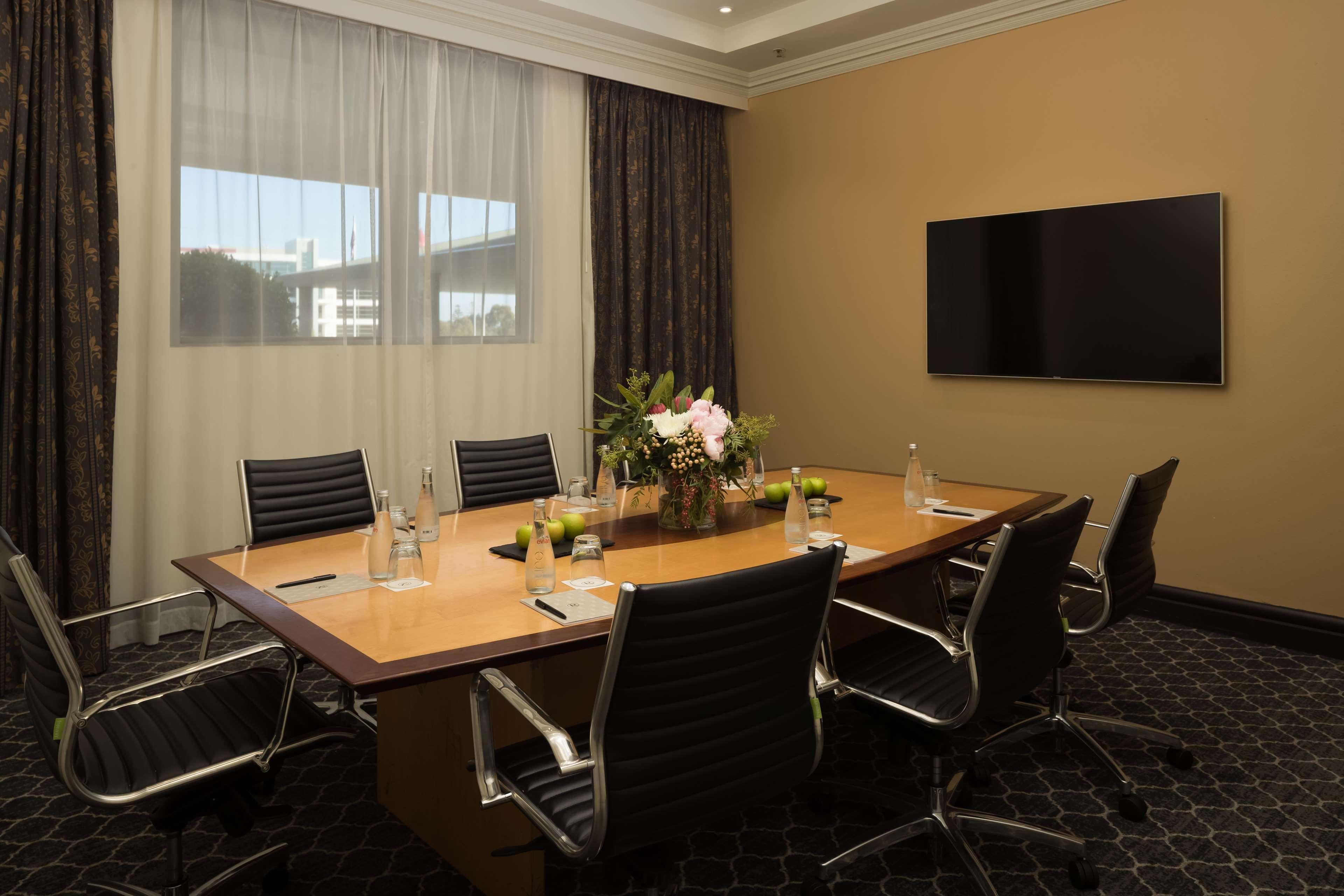 Visy Dior Hotel Baulkham Hills Buitenkant foto