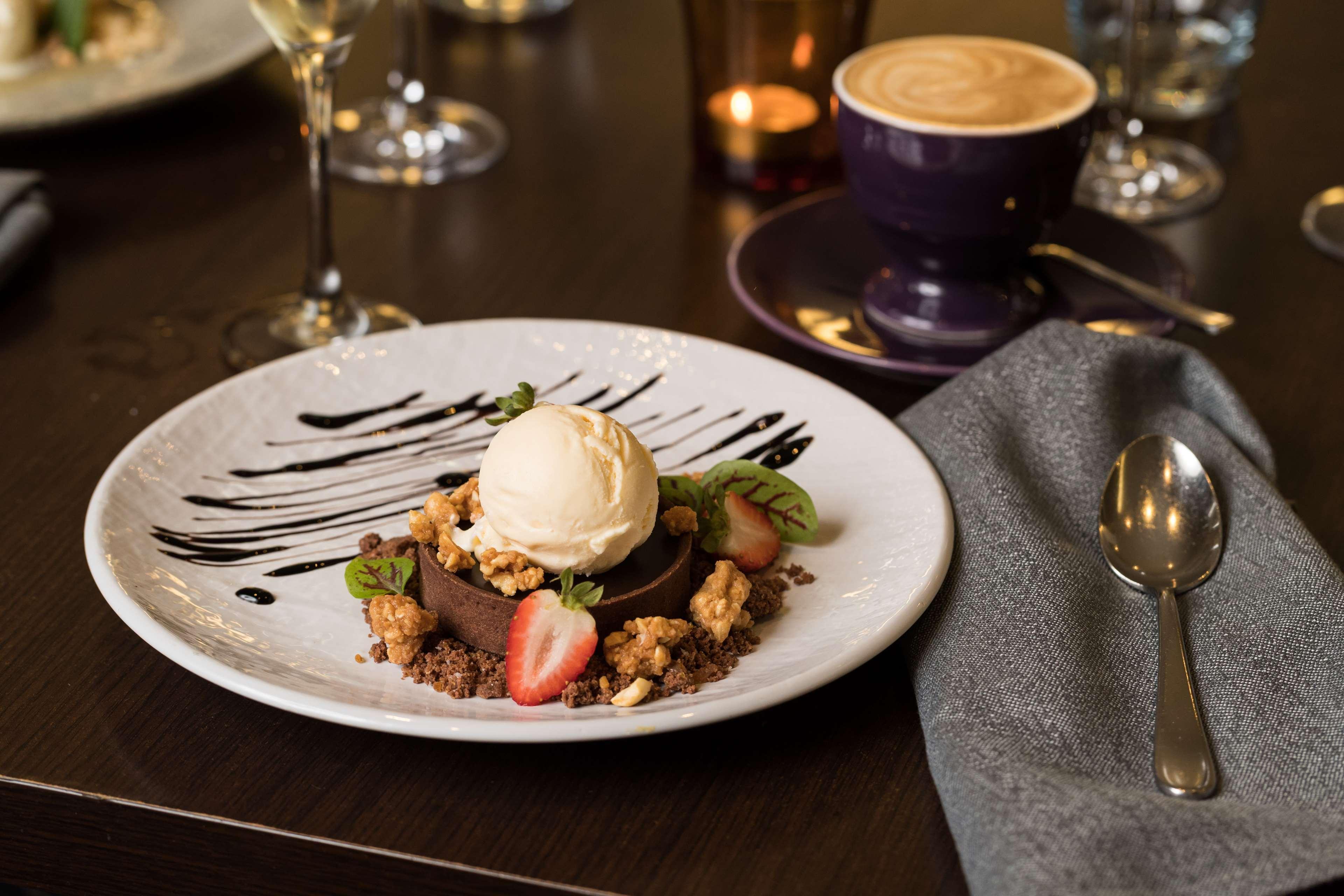 Visy Dior Hotel Baulkham Hills Buitenkant foto