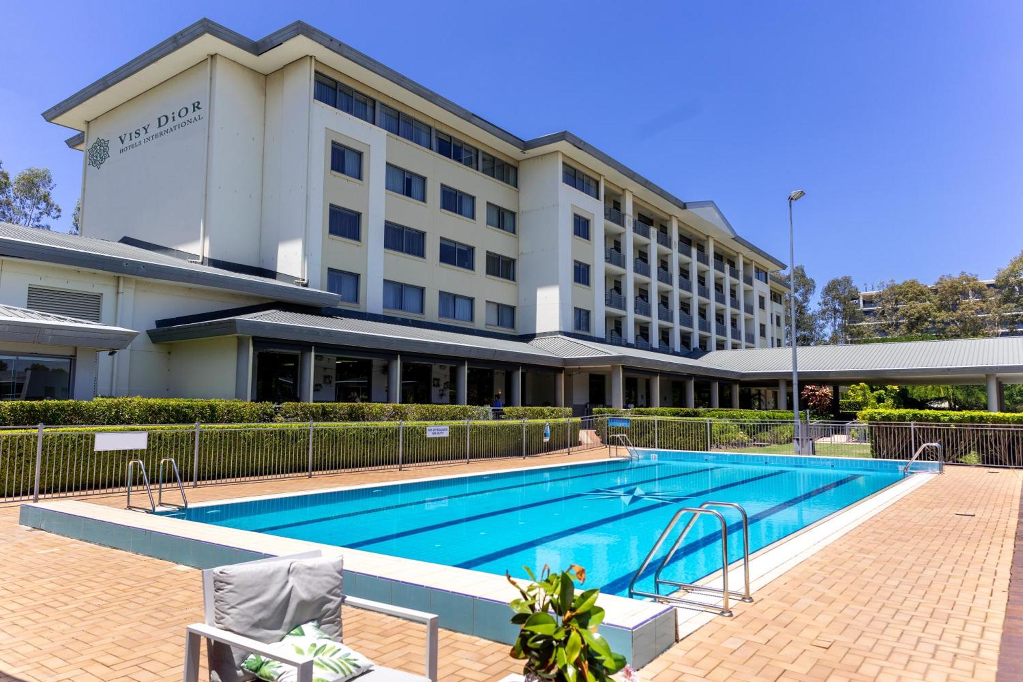 Visy Dior Hotel Baulkham Hills Buitenkant foto