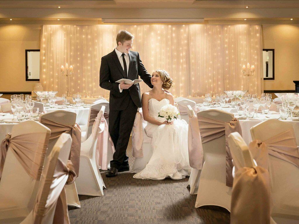 Visy Dior Hotel Baulkham Hills Buitenkant foto